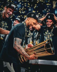 开云APP-接事业运！利拉德杯赛夺冠又获阿迪达斯终身合同