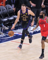 KAIYUNAPP-东契奇单场至少46分7板11助且命中8记三分 历史第二人&amp;比肩16哈登