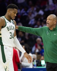 里弗斯：球队困境是伤病造成的 掘金也有伤病&amp;雷霆12场仅6胜6负