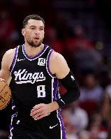 开云APP-就是得分！拉文半场12中9高效砍下20分1板 次节独得13分