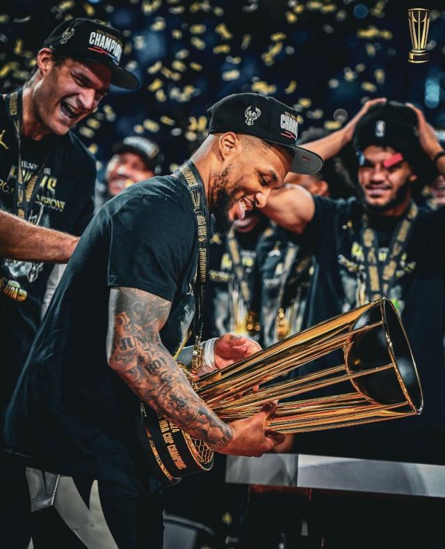 1734574545579032698.jpg GfDsLcxXUAEkvkK.jpg