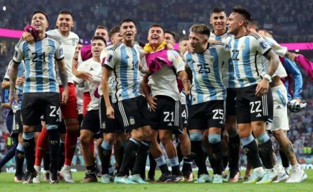 1671023321353076902.jpg 1671023316.jpg